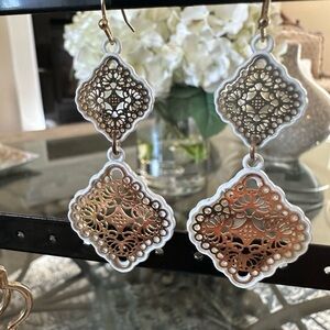 Women’s Jewelry Fashion costume Gold White Dangle filigree Earrings